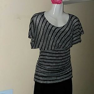 SALE🔔HeartSoul Silver top w/blk stripes&cami